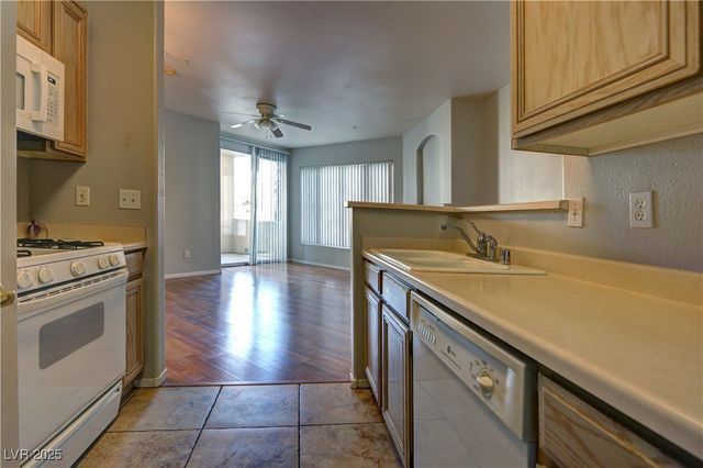 7167 South Durango Drive 105, Las Vegas, NV 89113