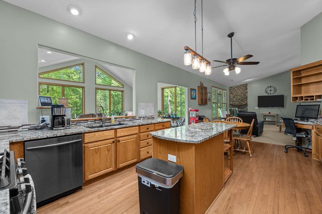 625 S Utah Avenue, Davenport, IA 52802