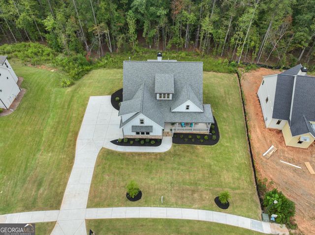 130 Lapis Lake Point, Fayetteville, GA 30215