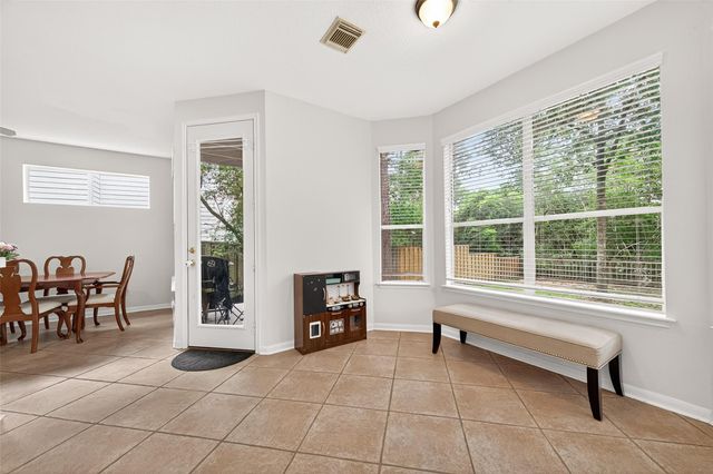 22 Winter Wheat Place, The Woodlands, TX 77381