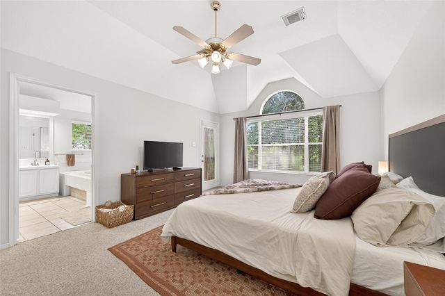 22 Winter Wheat Place, The Woodlands, TX 77381