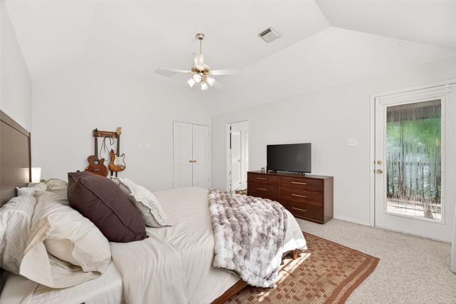 22 Winter Wheat Place, The Woodlands, TX 77381