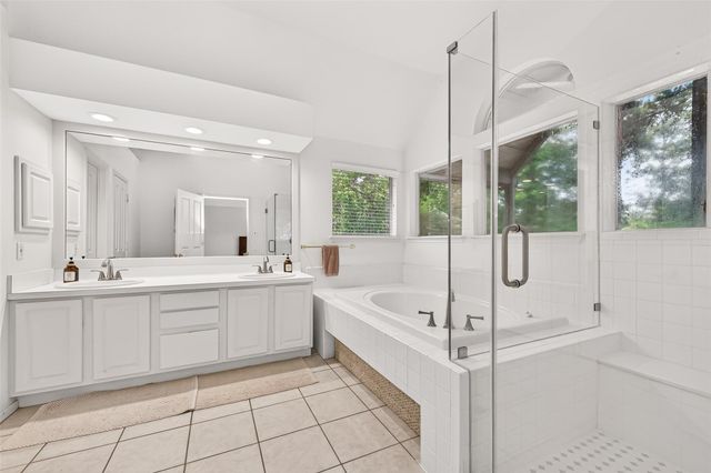 22 Winter Wheat Place, The Woodlands, TX 77381