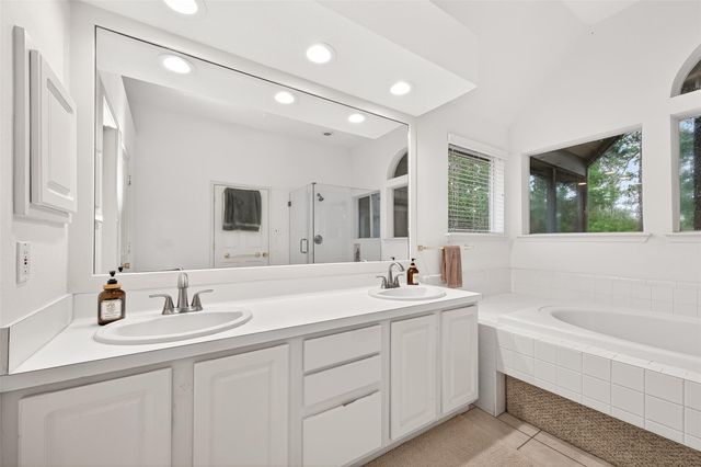 22 Winter Wheat Place, The Woodlands, TX 77381