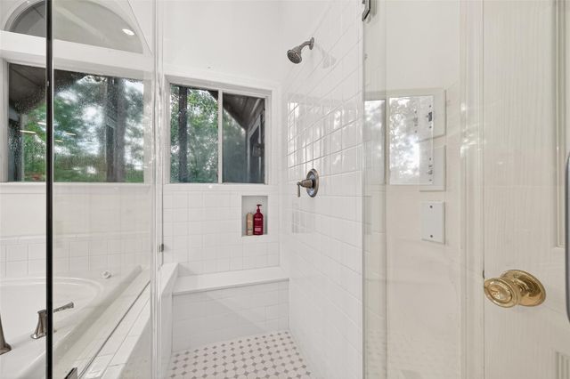 22 Winter Wheat Place, The Woodlands, TX 77381