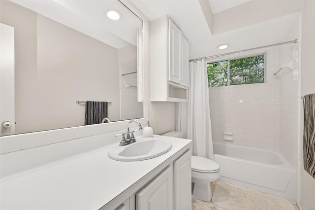 22 Winter Wheat Place, The Woodlands, TX 77381