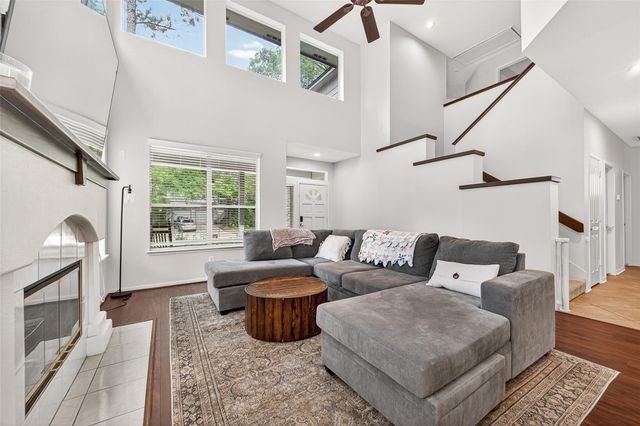 22 Winter Wheat Place, The Woodlands, TX 77381