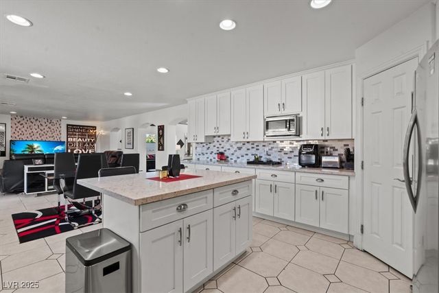 2639 Regency Cove Court, Las Vegas, NV 89121