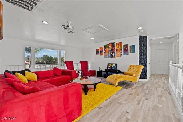 2639 Regency Cove Court, Las Vegas, NV 89121