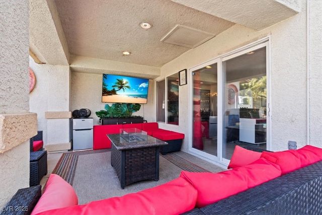 2639 Regency Cove Court, Las Vegas, NV 89121