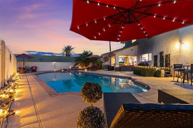 2639 Regency Cove Court, Las Vegas, NV 89121