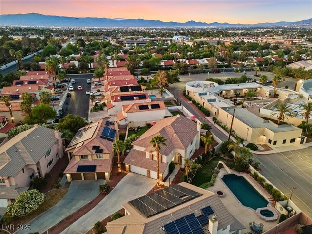 2639 Regency Cove Court, Las Vegas, NV 89121