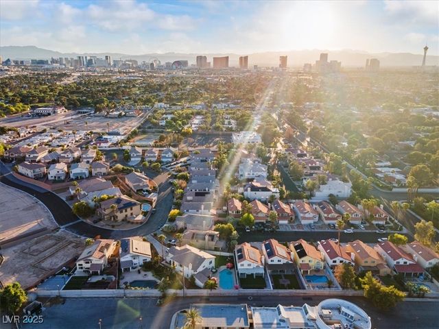 2639 Regency Cove Court, Las Vegas, NV 89121