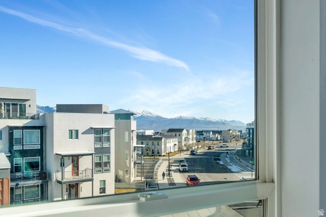 5438 W CARDINAL RD, South Jordan, UT 84009