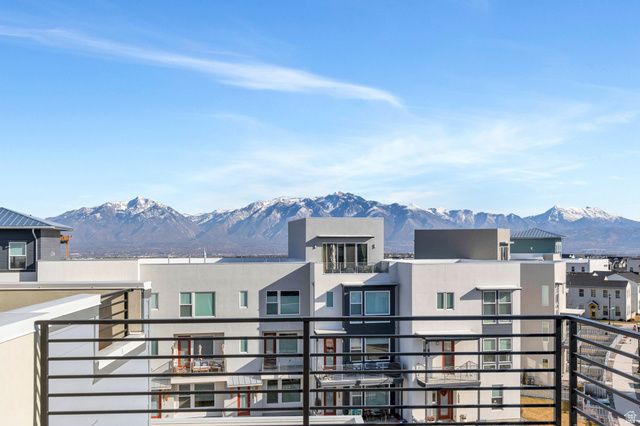 5438 W CARDINAL RD, South Jordan, UT 84009