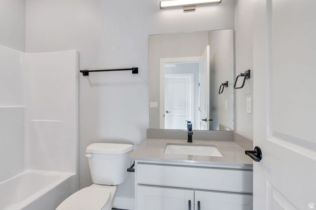 5438 W CARDINAL RD, South Jordan, UT 84009