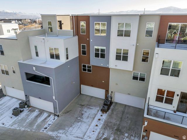 5438 W CARDINAL RD, South Jordan, UT 84009