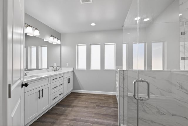 604 Jefferson Avenue, Cleveland, TX 77327