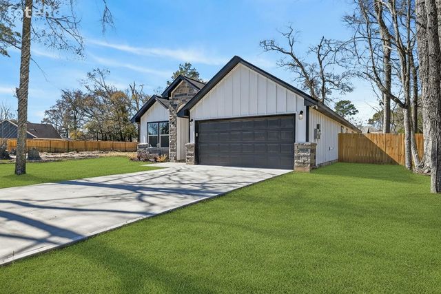 604 Jefferson Avenue, Cleveland, TX 77327