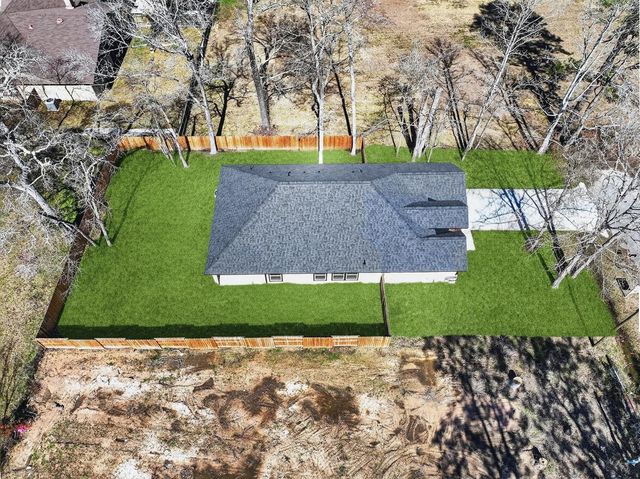 604 Jefferson Avenue, Cleveland, TX 77327