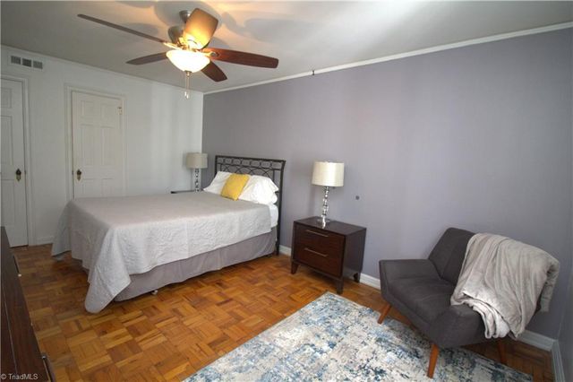 1700 B7 Elm Street, Greensboro, NC 27408