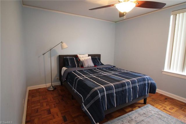1700 B7 Elm Street, Greensboro, NC 27408