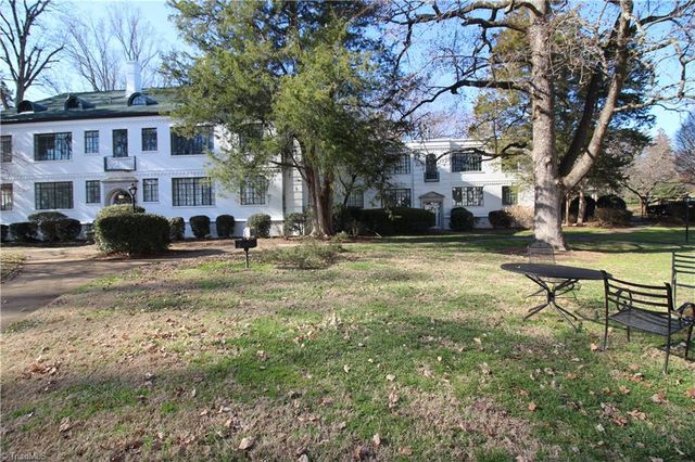 1700 B7 Elm Street, Greensboro, NC 27408