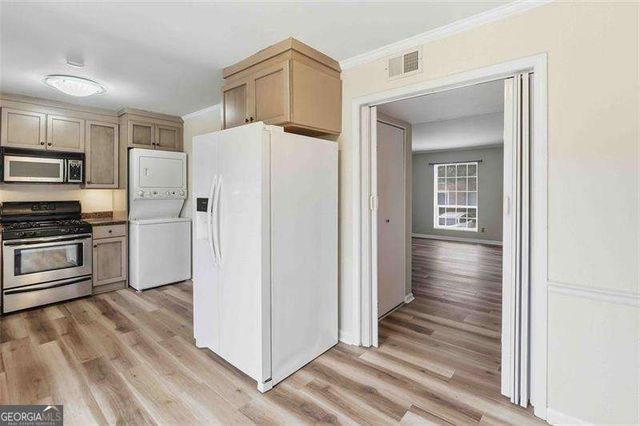 5506 Kingsport Drive, Atlanta, GA 30342