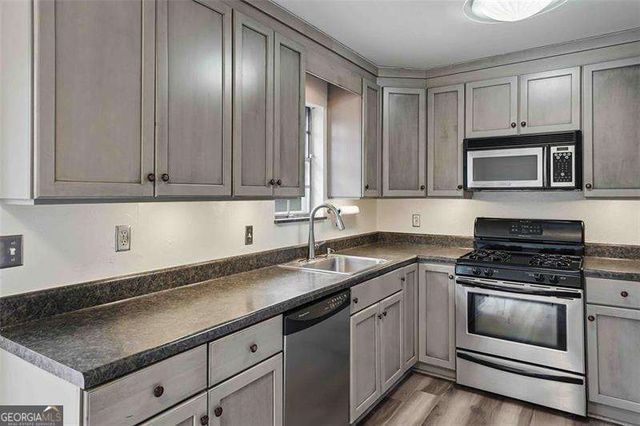 5506 Kingsport Drive, Atlanta, GA 30342