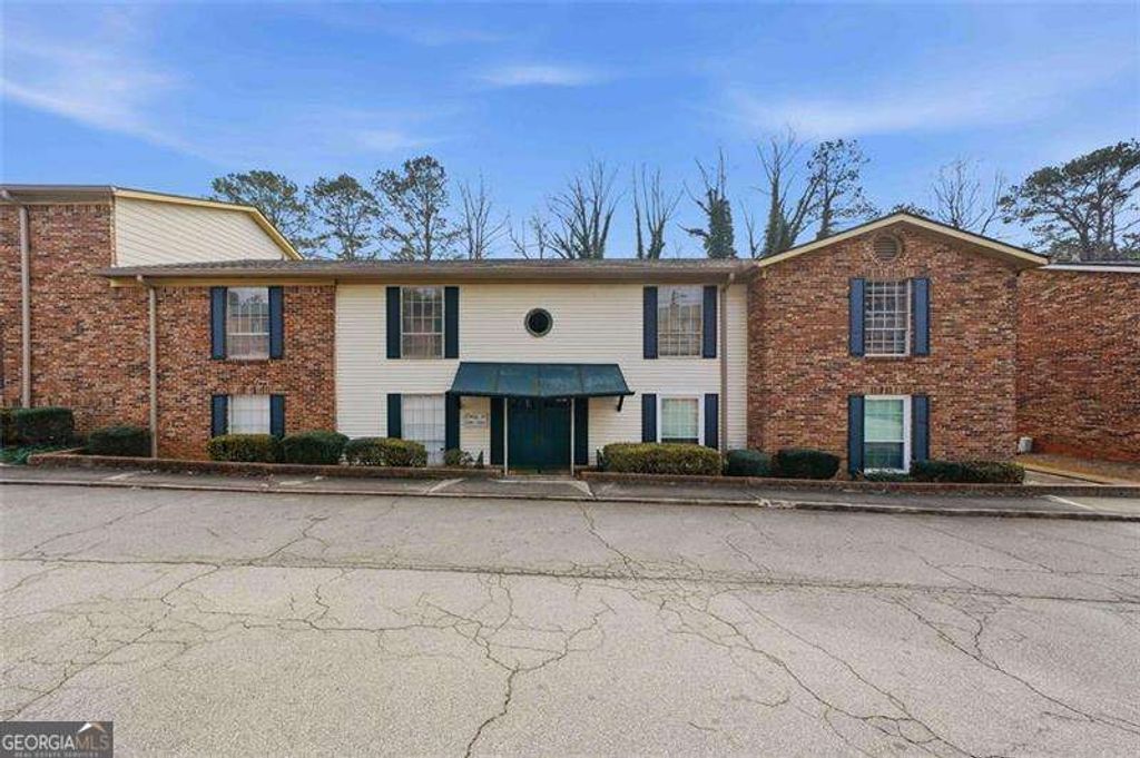 5506 Kingsport Drive, Atlanta, GA 30342