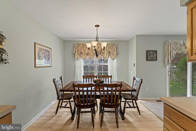 60 SMOKEY RUN DR, Berlin, NJ 08009