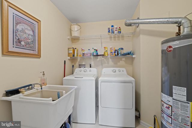 60 SMOKEY RUN DR, Berlin, NJ 08009