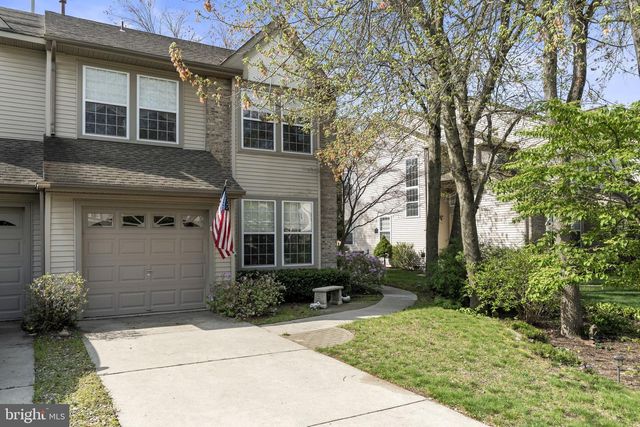 60 SMOKEY RUN DR, Berlin, NJ 08009