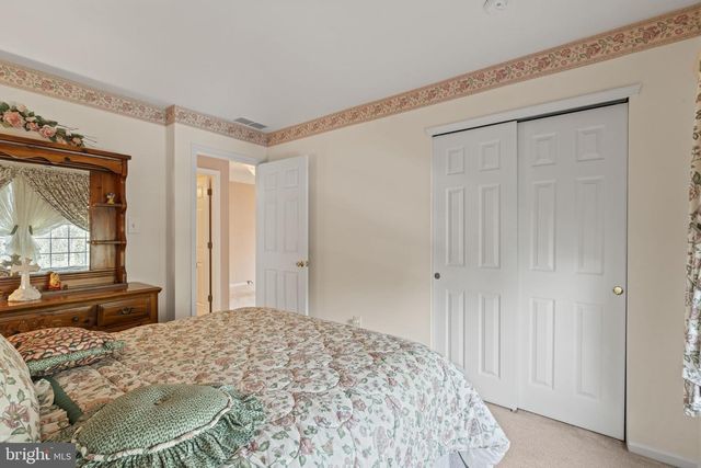 60 SMOKEY RUN DR, Berlin, NJ 08009