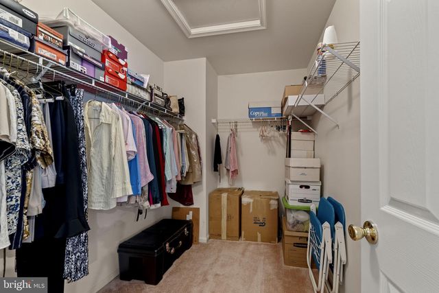 60 SMOKEY RUN DR, Berlin, NJ 08009