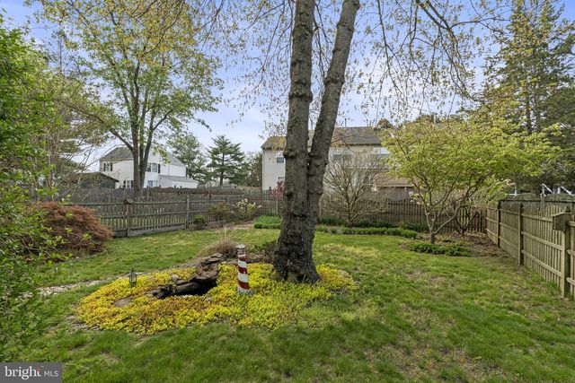 60 SMOKEY RUN DR, Berlin, NJ 08009