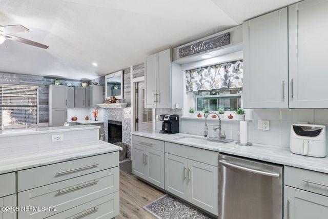 8499 BANDERA Circle W, Jacksonville, FL 32244