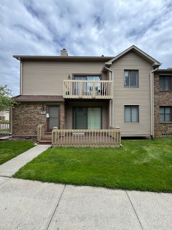 7930 Woodingham Drive, West Bloomfield Twp, MI 48322