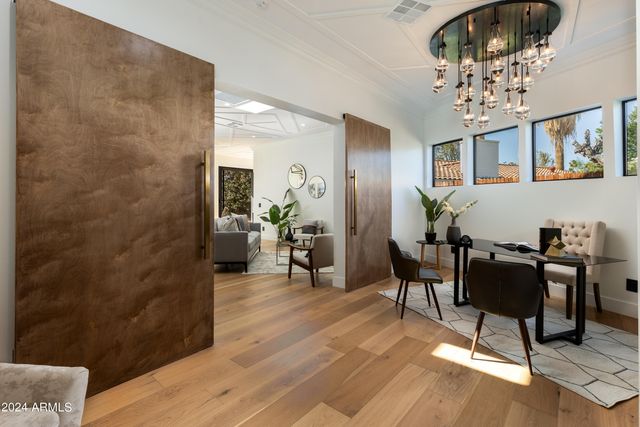 3045 N MARIGOLD Drive, Phoenix, AZ 85018