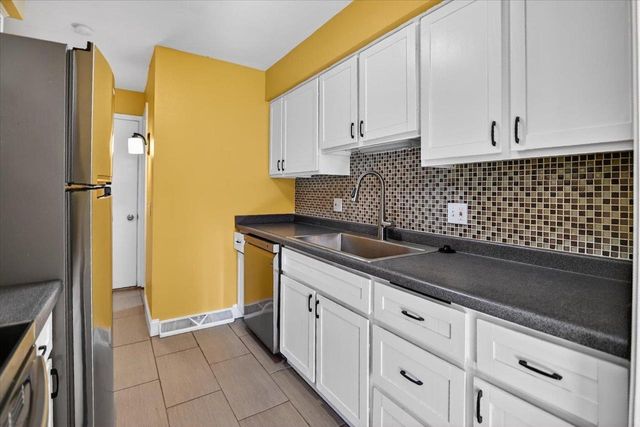 14 Whitcomb Circle, Madison, WI 53711