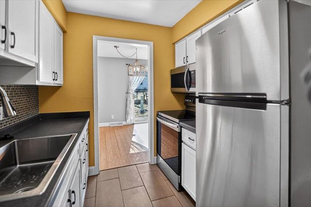 14 Whitcomb Circle, Madison, WI 53711