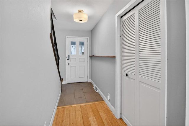 14 Whitcomb Circle, Madison, WI 53711