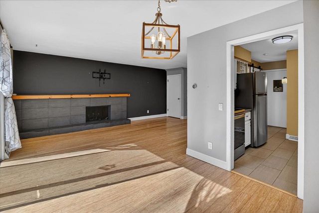 14 Whitcomb Circle, Madison, WI 53711