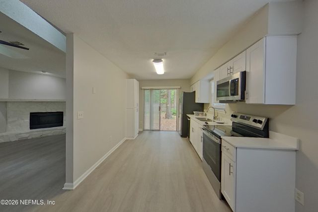 3572 RAYMUR VILLA Drive, Jacksonville, FL 32277