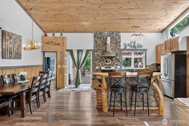 3695 Grandview Road, Ferndale, WA 98248
