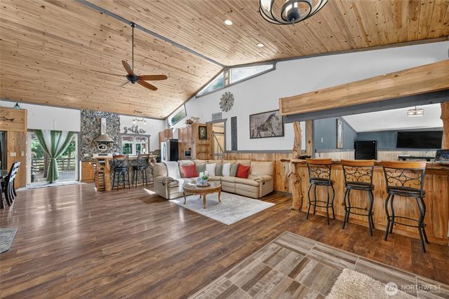 3695 Grandview Road, Ferndale, WA 98248