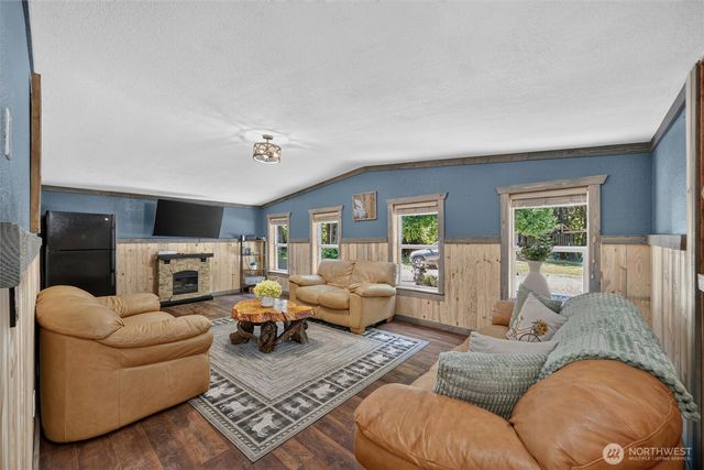 3695 Grandview Road, Ferndale, WA 98248