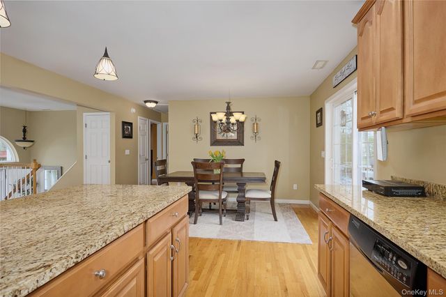40 Paulette Lane, Wappingers Falls, NY 12590