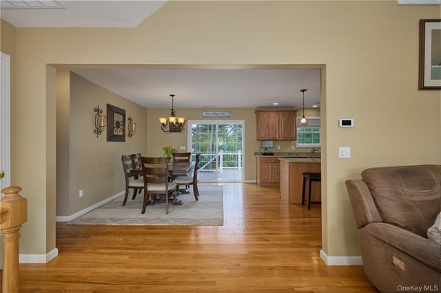 40 Paulette Lane, Wappingers Falls, NY 12590