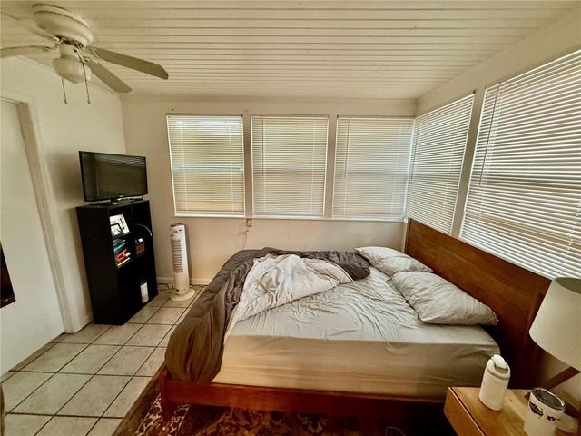1530 NW 6TH AVENUE, Gainesville, FL 32603